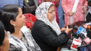 Muslim women are petitioning the UP government against triple talaq.(Subhankar Chakraborty/HT Photo) Muslim women are petitioning the UP government against triple talaq.(Subhankar Chakraborty/HT Photo)