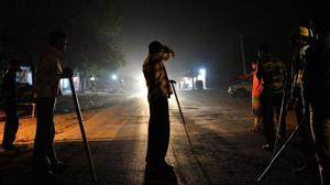 Volunteers of the Gau Raksha Dal (cow protection squad) prepare to inspect trucks on a highway in Taranagar, Rajasthan.(File Photo) Volunteers of the Gau Raksha Dal (cow protection squad) prepare to inspect trucks on a highway in Taranagar, Rajasthan.(File Photo)