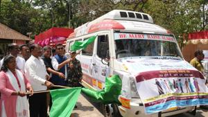 Jharkhand assembly Speaker Dinesh Oraon flags off anti human trafficking caravan during the programme "Be Alert Raise Alarm -Stops Human Trafficking " organised jointly by state government ad US Consulate General (Kolkata) at Audrey house in Ranchi on Friday.(Diwakar Prasad/ HT Photo) Jharkhand assembly Speaker Dinesh Oraon flags off anti human trafficking caravan during the programme "Be Alert Raise Alarm -Stops Human Trafficking " organised jointly by state government ad US Consulate General (Kolkata) at Audrey house in Ranchi on Friday.(Diwakar Prasad/ HT Photo)