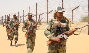 BSF jawans guarding the border with Pakistan wear cooling vests during user trial five years ago.(HT File Photo) BSF jawans guarding the border with Pakistan wear cooling vests during user trial five years ago.(HT File Photo)