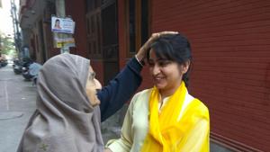 Kajal Sharma, youngest candidate of Swaraj India campaigning for the MCD polls. Kajal Sharma, youngest candidate of Swaraj India campaigning for the MCD polls.
