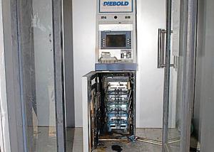 An ATM that was targeted by thieves in Phagwara.(HT Photo) An ATM that was targeted by thieves in Phagwara.(HT Photo)
