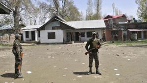 Paramilitary soldiers stand guard inside a polling station in Chadoora, in Budgam district some 25 kms from Srinagar.(Waseem Andrabi / Hindustan Times) Paramilitary soldiers stand guard inside a polling station in Chadoora, in Budgam district some 25 kms from Srinagar.(Waseem Andrabi / Hindustan Times)