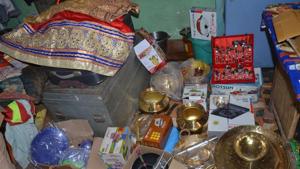 A pall of gloom descended on the house of the bride after the prospective bridegroom eloped with his girlfriend on the eve of the wedding at Gaya.(HT photo) A pall of gloom descended on the house of the bride after the prospective bridegroom eloped with his girlfriend on the eve of the wedding at Gaya.(HT photo)