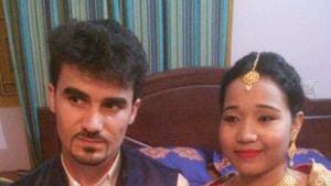 Afghan national and student of IIT- ISM Mohammed Hasibulla with his Indian bride in Dhanbad(Bijay/ Hindustan Times) Afghan national and student of IIT- ISM Mohammed Hasibulla with his Indian bride in Dhanbad(Bijay/ Hindustan Times)