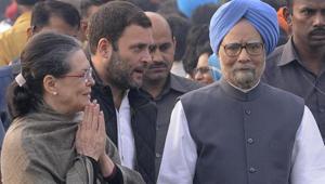 Many believe former prime minister Manmohan Singh (seen here with Congress leaders Sonia Gandhi and Rahul Gandhi) is a worthy candidate for the President’s post.(Sonu Mehta/ HT Photo) Many believe former prime minister Manmohan Singh (seen here with Congress leaders Sonia Gandhi and Rahul Gandhi) is a worthy candidate for the President’s post.(Sonu Mehta/ HT Photo)