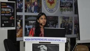 Dr Shweta Khurana, district consultant, DTCC, gave an audio-visual presentation on the national tobacco control programme.(Sunil Ghosh/HT Photo) Dr Shweta Khurana, district consultant, DTCC, gave an audio-visual presentation on the national tobacco control programme.(Sunil Ghosh/HT Photo)