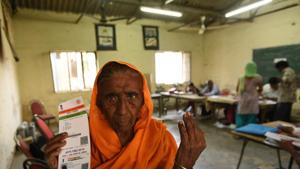 76 year-old Saheb Kaur poses for a picture after casting her vote at Kalyan Puri polling station.(Ravi Choudhary/HT PHOTO) 76 year-old Saheb Kaur poses for a picture after casting her vote at Kalyan Puri polling station.(Ravi Choudhary/HT PHOTO)