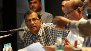 Over 50 homebuyers from Amrapali Platinum took part in a face-to-face with the builder in the presence of officials of group housing, planning and finance department at Indira Gandhi Kala Kendra, Sector 6 on Monday.(Sunil Ghosh/HT Photo) Over 50 homebuyers from Amrapali Platinum took part in a face-to-face with the builder in the presence of officials of group housing, planning and finance department at Indira Gandhi Kala Kendra, Sector 6 on Monday.(Sunil Ghosh/HT Photo)