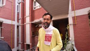 Swaraj india Leader Yogendra yadav at his residence in East Delhi (Ht/photo by Arun Sharma Swaraj india Leader Yogendra yadav at his residence in East Delhi (Ht/photo by Arun Sharma