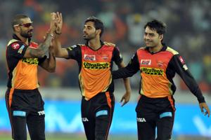Sunrisers Hyderabad’s Bhuvneshwar Kumar (C) has been the key for the David Warner-led side in this edition of the Indian Premier League.(AFP) Sunrisers Hyderabad’s Bhuvneshwar Kumar (C) has been the key for the David Warner-led side in this edition of the Indian Premier League.(AFP)