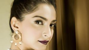 Sonam Kapoor will soon start shooting for Veere Di Wedding with Kareena Kapoor Khan, Swara Bhaskar and Shikha Talsania.(HT Photo) Sonam Kapoor will soon start shooting for Veere Di Wedding with Kareena Kapoor Khan, Swara Bhaskar and Shikha Talsania.(HT Photo)