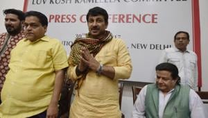 Manoj Tiwari has hinted at the possibility of a ‘political conspiracy’ against him following the Delhi municipal elections result that went in his party’s favour.(Ravi Choudhary/HT Photo) Manoj Tiwari has hinted at the possibility of a ‘political conspiracy’ against him following the Delhi municipal elections result that went in his party’s favour.(Ravi Choudhary/HT Photo)