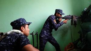 Islamic State is influencing some youth in India to join Jihad even as it loses territory in Syria and Iraq. In this picture, Iraqi Federal Police clash with the IS fighters in western Mosul on Tuesday.(REUTERS) Islamic State is influencing some youth in India to join Jihad even as it loses territory in Syria and Iraq. In this picture, Iraqi Federal Police clash with the IS fighters in western Mosul on Tuesday.(REUTERS)