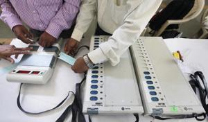 The Election Commission of India issued an “open challenge” to hack its Electronic Voting Machines (EVMs) in the first week of May after AAP raised concerns that they might have been tampered with.(HT Photo) The Election Commission of India issued an “open challenge” to hack its Electronic Voting Machines (EVMs) in the first week of May after AAP raised concerns that they might have been tampered with.(HT Photo)