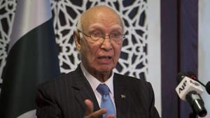 The external affairs ministry on Wednesday said Pakistani nationals seeking medical visa to India will now have to furnish a letter of recommendation by Pakistan foreign affairs advisor Sartaj Aziz.(AP) The external affairs ministry on Wednesday said Pakistani nationals seeking medical visa to India will now have to furnish a letter of recommendation by Pakistan foreign affairs advisor Sartaj Aziz.(AP)