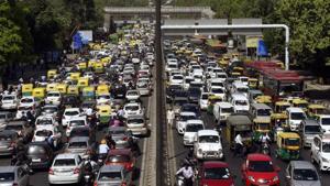 As a desperate and emergency measure, the Delhi government introduced the road rationing measure as a trial for 15 days in January 2016. and then again in April 2016.(Ravi Choudhary/ Hindustan Times) As a desperate and emergency measure, the Delhi government introduced the road rationing measure as a trial for 15 days in January 2016. and then again in April 2016.(Ravi Choudhary/ Hindustan Times)