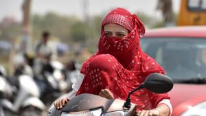 On Saturday, the day temperature hovered around 41.8 degrees Celsius just three degrees above the climatic normal. On May 7, the mercury had crossed the 44 degrees Celsius mark for the first time this season.(Sanjeev Verma/HT PHOTO) On Saturday, the day temperature hovered around 41.8 degrees Celsius just three degrees above the climatic normal. On May 7, the mercury had crossed the 44 degrees Celsius mark for the first time this season.(Sanjeev Verma/HT PHOTO)