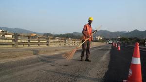 Study will try to find out if concrete roads increase your car’s mileage.(Prashant Waydande /HT Photo) Study will try to find out if concrete roads increase your car’s mileage.(Prashant Waydande /HT Photo)