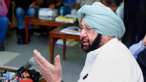 Punjab Chief Minister Amarinder Singh ended up endorsing the use of a man tied to a jeep as a human shield in Kashmir.(PTI)