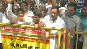Police have stepped up vigil across Chennai and Tamil Nadu following tensions, after many Tamil groups came out strongly against Rajinikanth, advising him to stick to films.(ANI Photo) Police have stepped up vigil across Chennai and Tamil Nadu following tensions, after many Tamil groups came out strongly against Rajinikanth, advising him to stick to films.(ANI Photo)