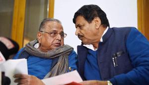 Rebel Samajwadi Party leader Shivpal Singh Yadav (right) said he would be the convenor of the front, while Mulayam would be its president.(PTI photo) Rebel Samajwadi Party leader Shivpal Singh Yadav (right) said he would be the convenor of the front, while Mulayam would be its president.(PTI photo)