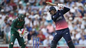 Joe Root scored his highest One-Day International score to take England to victory in their ICC Champions Trophy 2017 opener against Bangladesh at The Oval in London on Thursday. Get full cricket score of ICC Champions Trophy 2017 clash between England vs Bangladesh here.(Reuters) Joe Root scored his highest One-Day International score to take England to victory in their ICC Champions Trophy 2017 opener against Bangladesh at The Oval in London on Thursday. Get full cricket score of ICC Champions Trophy 2017 clash between England vs Bangladesh here.(Reuters)