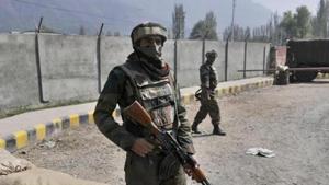An army soldier on guard near a check post in Srinagar.(Waseem Andrabi / HT File Photo) An army soldier on guard near a check post in Srinagar.(Waseem Andrabi / HT File Photo)