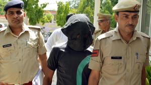 Gurgaon police arrested one accused Yogendra in Manesar gang rape case on Wednesday.(Parveen Kumar/HT Photo) Gurgaon police arrested one accused Yogendra in Manesar gang rape case on Wednesday.(Parveen Kumar/HT Photo)