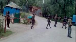 The attack on Tuesday was the second such incident in Tral within a day.(ANI Twitter) The attack on Tuesday was the second such incident in Tral within a day.(ANI Twitter)