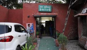 The North Delhi Municipal Corporation has 1,163 urinals, 499 community toilet complexes, 41 women toilets and 318 waterless urinals in six zones — City, Karol Bagh, Chandni Chowk, Civil Lines, Rohini and Narela.(HT FILE) The North Delhi Municipal Corporation has 1,163 urinals, 499 community toilet complexes, 41 women toilets and 318 waterless urinals in six zones — City, Karol Bagh, Chandni Chowk, Civil Lines, Rohini and Narela.(HT FILE)