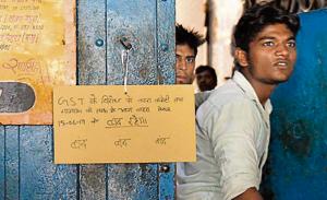 Old Delhi traders kept their shutters down in protest against GST on Thursday.(Saumya Khandelwal/HT PHOTO) Old Delhi traders kept their shutters down in protest against GST on Thursday.(Saumya Khandelwal/HT PHOTO)