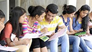 Delhi University is home to best minds not only from Delhi, but also from all across the country.(Sushil Kumar/ HT File Photo) Delhi University is home to best minds not only from Delhi, but also from all across the country.(Sushil Kumar/ HT File Photo)