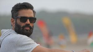 Suniel Shetty says that he has been offered films with Athiya, but none have impressed him.(HT Photo) Suniel Shetty says that he has been offered films with Athiya, but none have impressed him.(HT Photo)