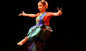Padmashri Leela Samson performs at Sophia College’s platinum jubilee ceremony on Monday.(Anshuman Poyrekar/HT Photo)