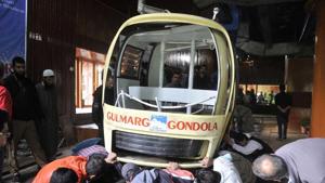 Seven tourists were killed when a cable car crashed after a tree fell on the cable in Gulmarg.(Waseem Andrabi/HT Photo) Seven tourists were killed when a cable car crashed after a tree fell on the cable in Gulmarg.(Waseem Andrabi/HT Photo)