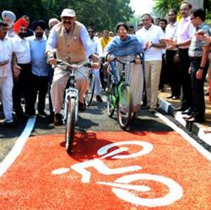 Punjab governor VP Singh Badnore, who is particularly keen to encourage people to take up cycling, is seen here with MP Kirron Kher inaugurating a cycle track in Sector 8, Chandigarh.(Hindustan Times) Punjab governor VP Singh Badnore, who is particularly keen to encourage people to take up cycling, is seen here with MP Kirron Kher inaugurating a cycle track in Sector 8, Chandigarh.(Hindustan Times)