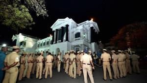 Police personnel guards Tamil Nadu state Police personnel guards Tamil Nadu state