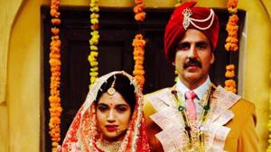 Akshay Kumar and Bhumi Pednekar in Toilet: Ek Prem Katha.(HT Photo) Akshay Kumar and Bhumi Pednekar in Toilet: Ek Prem Katha.(HT Photo)