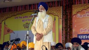 Shiromani Gurdwara Parbandhak Committee (SGPC) chief Kirpal Singh Badungar at a religious congregation in Talwandi Sabo, Bathinda, on Saturday.(HT Photo) Shiromani Gurdwara Parbandhak Committee (SGPC) chief Kirpal Singh Badungar at a religious congregation in Talwandi Sabo, Bathinda, on Saturday.(HT Photo)