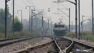 A 45-year-old man was run over by a Pune -Karjat local train on platform number 2 on Sunday morning(HT File Photo) A 45-year-old man was run over by a Pune -Karjat local train on platform number 2 on Sunday morning(HT File Photo)