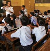In Barmer district alone, 2799 posts are vacant in schools. Villagers at many places have warned that if posts are not be filled up soon, they will lock the schools(HT Photo) In Barmer district alone, 2799 posts are vacant in schools. Villagers at many places have warned that if posts are not be filled up soon, they will lock the schools(HT Photo)