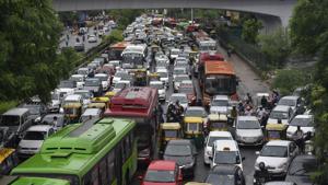 The Urban Extension Road-II was planned as a ring road around Delhi to decongest several arterial roads.(Ravi Choudhary/HT Photo) The Urban Extension Road-II was planned as a ring road around Delhi to decongest several arterial roads.(Ravi Choudhary/HT Photo)