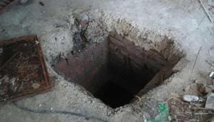 The septic tank near Ghitorni where four sanitation workers died on Saturday morning.(Photo: Sourced) The septic tank near Ghitorni where four sanitation workers died on Saturday morning.(Photo: Sourced)