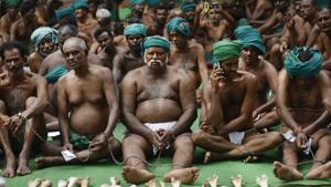 Farmers from Tamil Nadu during their protest for loan waiver and drought-relief package at Jantar Mantar on Monday.(Ravi Choudhary/HT Photo) Farmers from Tamil Nadu during their protest for loan waiver and drought-relief package at Jantar Mantar on Monday.(Ravi Choudhary/HT Photo)