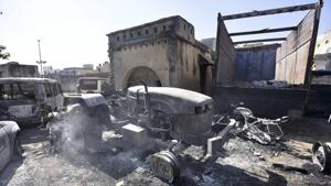 A police station in Jhajjar that was burnt by a mob. Police have floundered miserably while dealing with an unprecedented violence that the state has ever witnessed.(HT File) A police station in Jhajjar that was burnt by a mob. Police have floundered miserably while dealing with an unprecedented violence that the state has ever witnessed.(HT File)