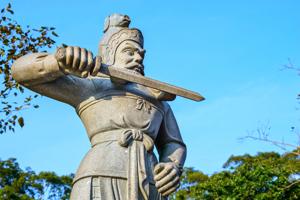 Statue of the General Kumbhira, The Twelve Divine Generals. Represents 9pm-11pm of the day and Boar of the Chinese 12 Zodiac, and is armed with a broadsword.(Photo: Shutterstock) Statue of the General Kumbhira, The Twelve Divine Generals. Represents 9pm-11pm of the day and Boar of the Chinese 12 Zodiac, and is armed with a broadsword.(Photo: Shutterstock)