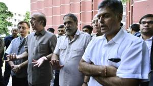 Congress leaders Ghulam Nabi Azad, Anand Sharma, Dr Abhishek Manu Singhvi, Vivek Tankha and Manish Tewari after meeting the Election Commission over the Gujarat crisis, in New Delhi on July 29, 2017.(Arun Sharma/HT Photo) Congress leaders Ghulam Nabi Azad, Anand Sharma, Dr Abhishek Manu Singhvi, Vivek Tankha and Manish Tewari after meeting the Election Commission over the Gujarat crisis, in New Delhi on July 29, 2017.(Arun Sharma/HT Photo)
