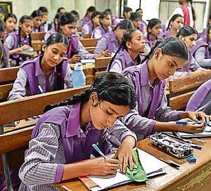 New Delhi, India - Aug. 29, 2016: Students study in ‘model classes’ at Zeenat Mahal Govt.Sarvodaya Girls Sr. School at Jafrabad, in New Delhi, India, on Monday, August 29, 2016. (Photo by Raj K Raj/ Hindustan Times) **To go with Heena New Delhi, India - Aug. 29, 2016: Students study in ‘model classes’ at Zeenat Mahal Govt.Sarvodaya Girls Sr. School at Jafrabad, in New Delhi, India, on Monday, August 29, 2016. (Photo by Raj K Raj/ Hindustan Times) **To go with Heena