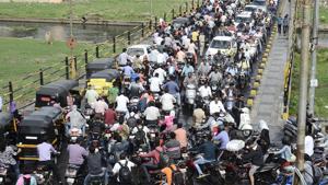The safety audit of all the bridges in Maharashtra was undertaken after a bridge near Mahad on Mumbai-Goa road collapsed in August last year.(HT REPRESENTATIVE PHOTO) The safety audit of all the bridges in Maharashtra was undertaken after a bridge near Mahad on Mumbai-Goa road collapsed in August last year.(HT REPRESENTATIVE PHOTO)